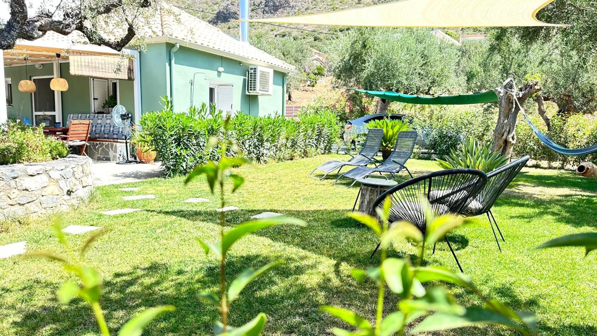 The Secret Garden At Villa Georgia Kalamata Eksteriør billede