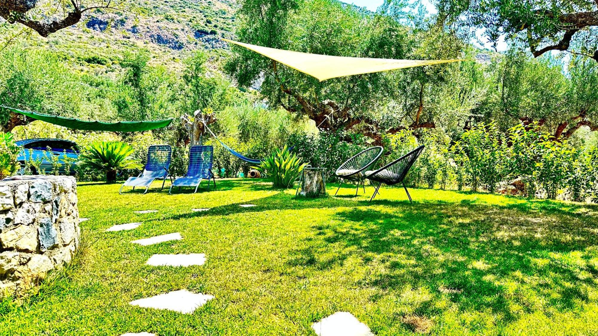 The Secret Garden At Villa Georgia Kalamata Eksteriør billede