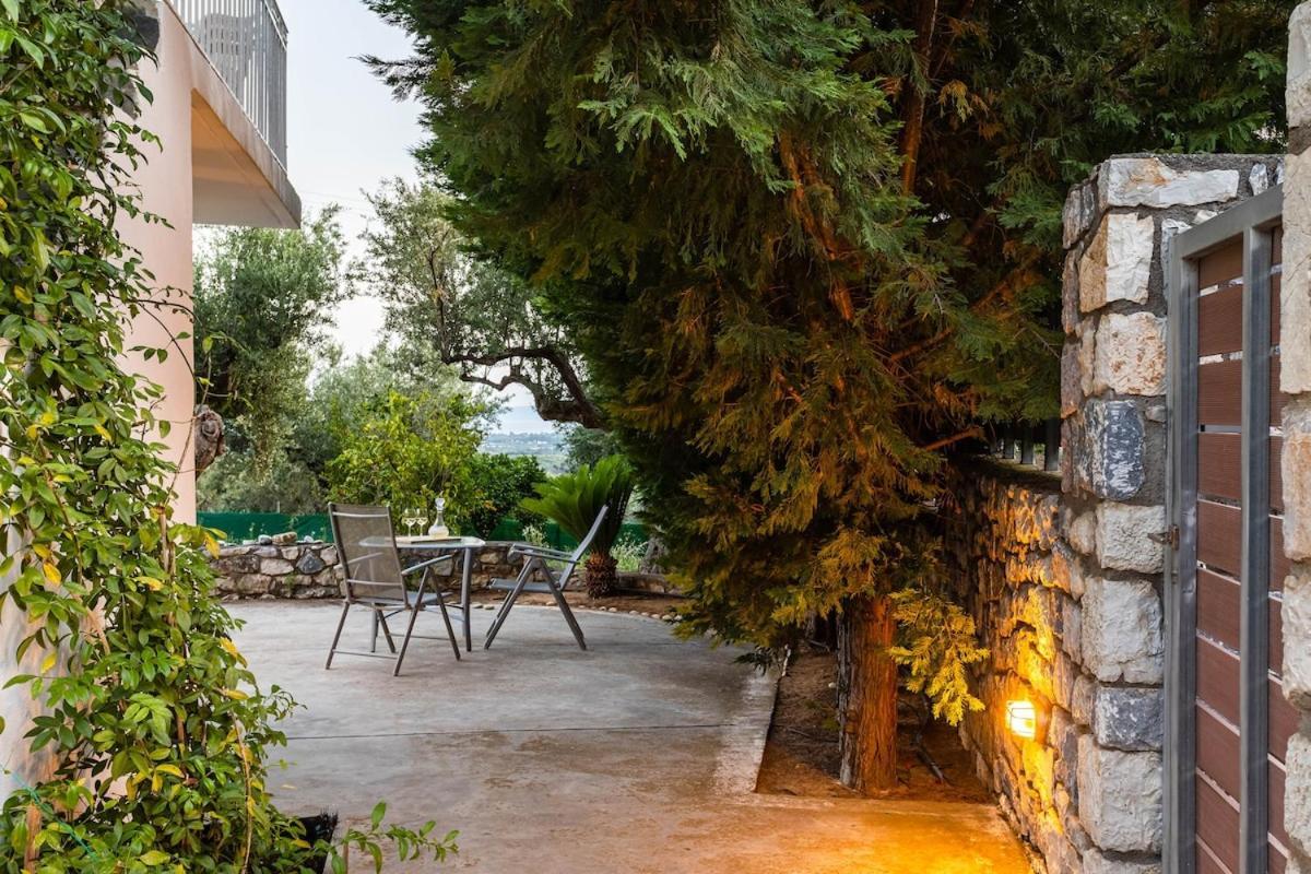 The Secret Garden At Villa Georgia Kalamata Eksteriør billede